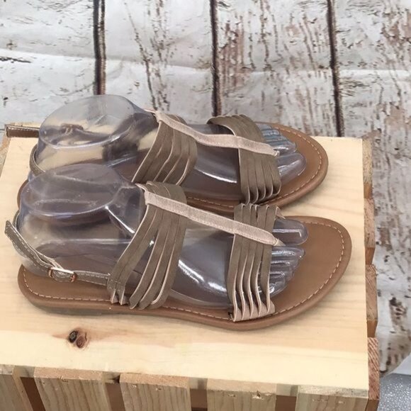 Maurices Womans 8 Brown Gold Twisted Strappy Sling Back Thong Faux Leather Sanda - Picture 5 of 8